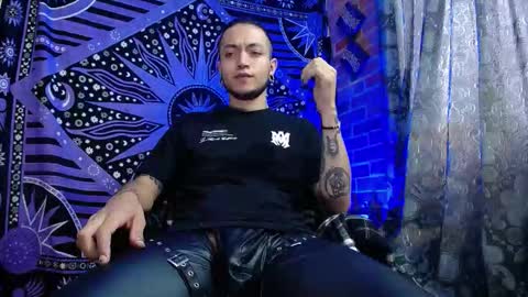 Snapshot of dicaprioo_ chatting on 10-03-25, 06:49 DICAPRIO online show from 10-03-25, 06:49