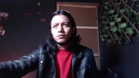 Snapshot of dicaprioo_ chatting on 10-16-25, 04:02 DICAPRIO online show from 10-16-25, 04:02