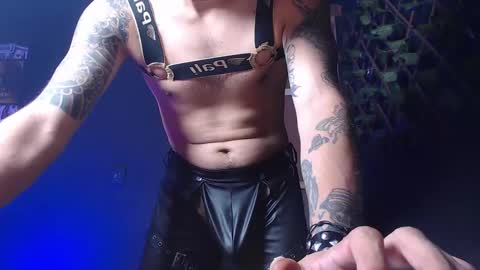 Snapshot of dicaprioo_ chatting on 10-17-25, 06:54 DICAPRIO online show from 10-17-25, 06:54