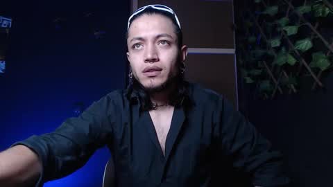 Snapshot of dicaprioo_ chatting on 10-25-25, 01:07 DICAPRIO online show from 10-25-25, 01:07