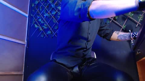 DICAPRIO online show from 11-21-25, 07:12