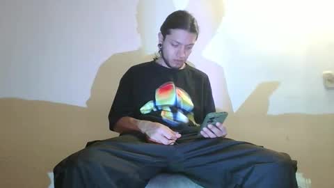 DICAPRIO online show from 03-06-26, 01:02