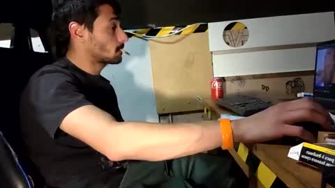 Snapshot of dick4play222 chatting on 03-02-25, 01:47 dick4play222 online show from 03-02-25, 01:47