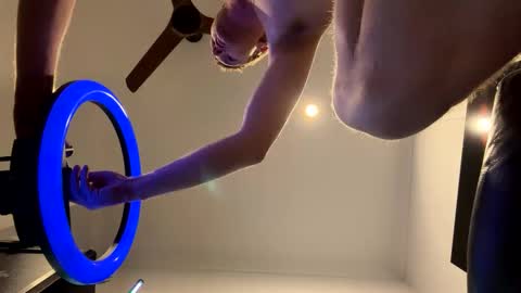 dickeddownunder online show from 11-16-25, 04:56