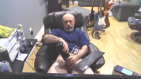 dickrb1984 online show from 02-12-25, 01:52