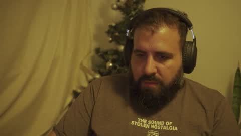 Snapshot of dicristalino chatting on 12-16-24, 01:42 Cristian Dipolino online show from 12-16-24, 01:42