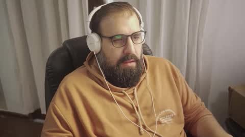 Snapshot of dicristalino chatting on 05-04-26, 12:34 Cristian Dipolino online show from 05-04-26, 12:34
