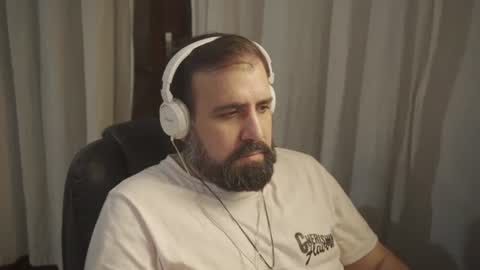 Snapshot of dicristalino chatting on 06-07-26, 02:59 Cristian Dipolino online show from 06-07-26, 02:59