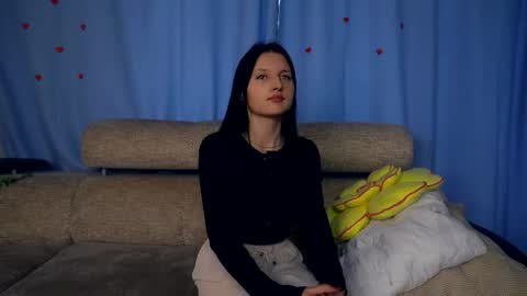 Elwyna online show from 10-06-25, 07:39