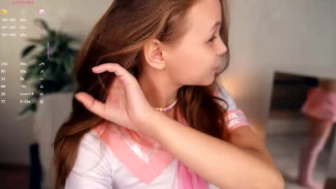 Elwyna online show from 10-18-25, 07:03