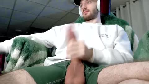 digbicknik online show from 09-22-25, 02:35