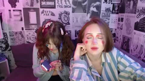 Hi im Alice 3 Im usualy online 03-10 or 17-21 UTC0 online show from 11-22-25, 10:31