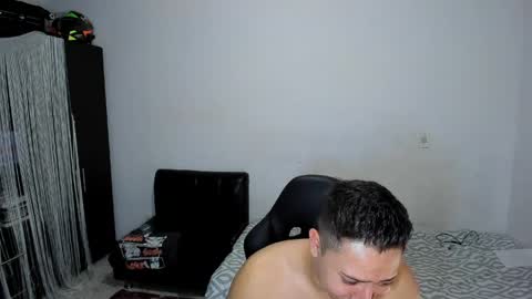 Snapshot of diiego_xxx chatting on 05-11-26, 06:27 diiego_xxx online show from 05-11-26, 06:27