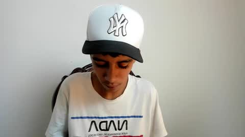 dikey_18 online show from 02-19-25, 09:06