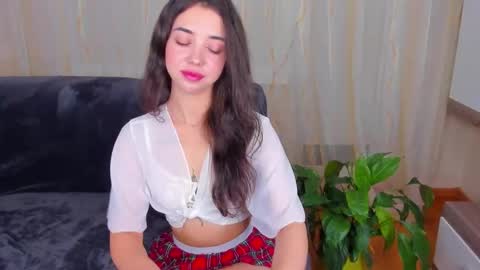 Snapshot of dilara_a chatting on 12-18-25, 02:45 Dilara online show from 12-18-25, 02:45