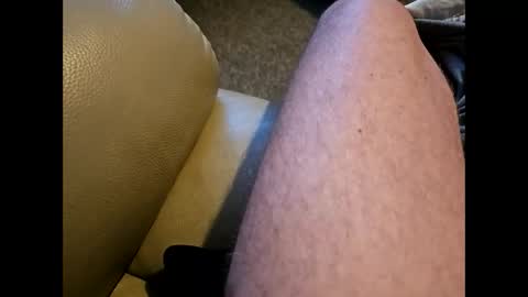 Snapshot of dilf232323 chatting on 10-12-25, 07:07 Dilf online show from 10-12-25, 07:07