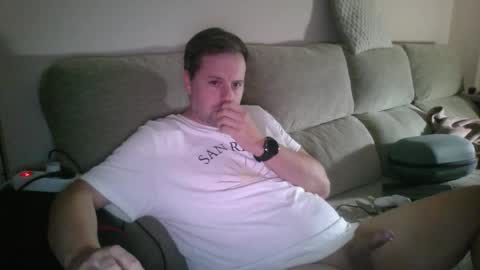 Snapshot of dili999 chatting on 09-20-25, 06:14 dili999 online show from 09-20-25, 06:14