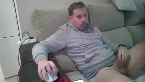 Snapshot of dili999 chatting on 09-27-25, 05:29 dili999 online show from 09-27-25, 05:29