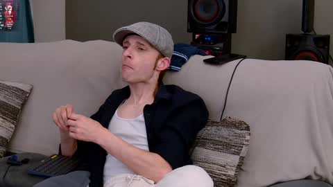 Snapshot of dilldough405 chatting on 12-26-24, 03:27 Dilldough405 online show from 12-26-24, 03:27