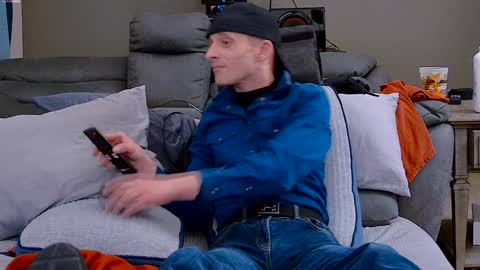 Snapshot of dilldough405 chatting on 01-27-25, 08:18 Dilldough405 online show from 01-27-25, 08:18