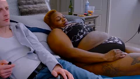 Snapshot of dilldough405 chatting on 02-02-25, 10:17 Dilldough405 online show from 02-02-25, 10:17