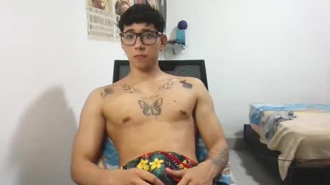 Snapshot of dillom420 chatting on 03-05-25, 01:42 dillom420 online show from 03-05-25, 01:42