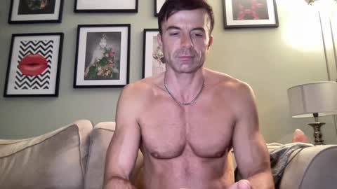 Snapshot of dillonwilde chatting on 01-22-25, 08:28 Dillon online show from 01-22-25, 08:28