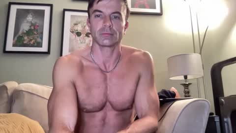 Snapshot of dillonwilde chatting on 01-23-25, 08:35 Dillon online show from 01-23-25, 08:35