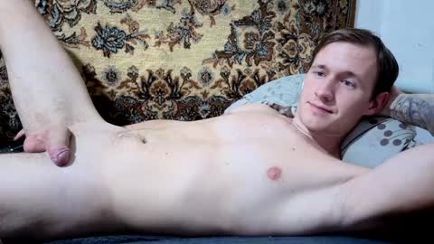 Snapshot of dimastyzzz chatting on 01-08-25, 10:16 Dimetriusen online show from 01-08-25, 10:16