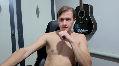 Snapshot of dimastyzzz chatting on 01-25-25, 08:31 Dimetriusen online show from 01-25-25, 08:31