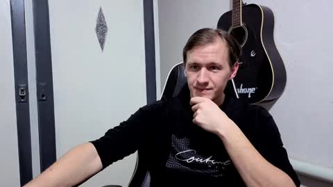 Snapshot of dimastyzzz chatting on 02-05-25, 04:14 Dimetriusen online show from 02-05-25, 04:14