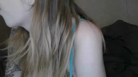 Snapshot of dimepiecexxx chatting on 02-19-25, 11:06 Sofie online show from 02-19-25, 11:06