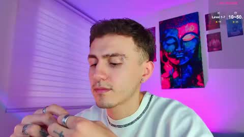 Julian Independent Model online show from 06-10-26, 11:13