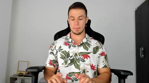 Snapshot of dimitricaruso chatting on 03-09-25, 05:00 dimitricaruso online show from 03-09-25, 05:00