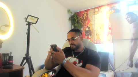 Snapshot of dimitry_muscle chatting on 12-04-24, 08:40 dimitry kyle mucle online show from 12-04-24, 08:40