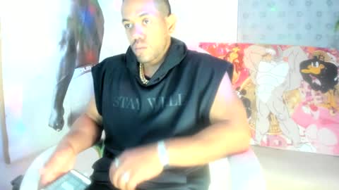 Snapshot of dimitry_muscle chatting on 01-19-25, 01:43 dimitry kyle mucle online show from 01-19-25, 01:43