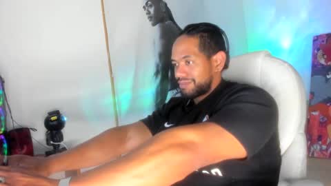 Snapshot of dimitry_muscle chatting on 02-07-25, 02:08 dimitry kyle mucle online show from 02-07-25, 02:08