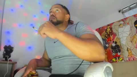 Snapshot of dimitry_muscle chatting on 11-01-25, 10:45 dimitry kyle mucle online show from 11-01-25, 10:45