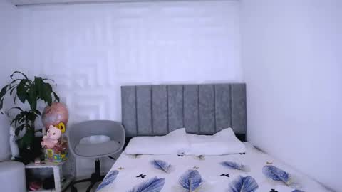 DINA online show from 01-23-25, 04:15