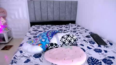 DINA online show from 02-14-25, 07:44