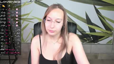 Dina online show from 11-29-25, 12:24