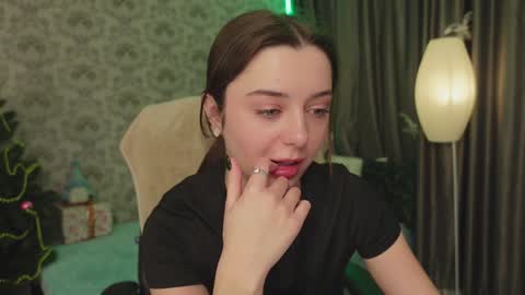 dinacandy online show from 12-25-24, 02:13