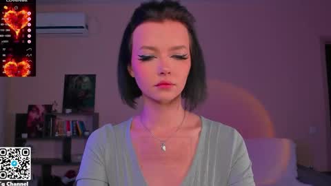 Snapshot of dindin_ chatting on 11-02-25, 10:06 Jessie online show from 11-02-25, 10:06