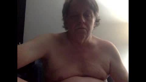 Snapshot of dingdong2324107724 chatting on 11-07-25, 05:51 DingDong online show from 11-07-25, 05:51