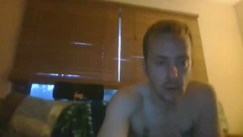 Snapshot of dingleberryjonesmagee chatting on 04-17-26, 11:19 dingleberryjonesmagee online show from 04-17-26, 11:19