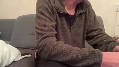 dinnerout1111 online show from 10-28-25, 07:38