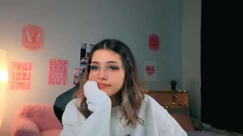 Snapshot of dinnerwithflowers chatting on 02-15-26, 12:58 Sara Connor online show from 02-15-26, 12:58