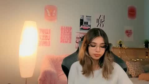 Snapshot of dinnerwithflowers chatting on 03-07-26, 01:08 Sara Connor online show from 03-07-26, 01:08