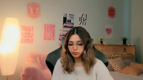 Snapshot of dinnerwithflowers chatting on 03-10-26, 01:05 Sara Connor online show from 03-10-26, 01:05