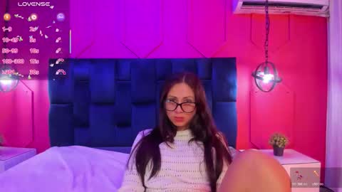 Snapshot of diosa_cristal chatting on 10-30-25, 03:57 Cristal online show from 10-30-25, 03:57